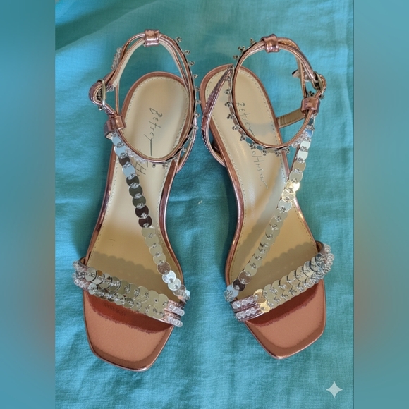 Betsey Johnson Metallic Pink Heels with Silver Details - Picture 8 of 8